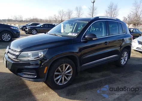 2017 Volkswagen Tiguan 2.0T Wolfsburg Edition z USA, uszkodzony, nr VIN WVGSV7AX5HK027754